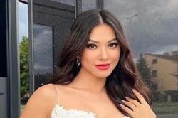 Miss Supranational 2022: Á hậu Kim Duyên diện đầm gợi cảm dạo phố Ba Lan