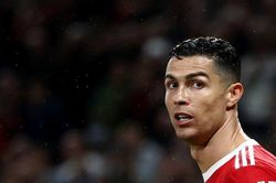 Sagna: 'Nói Ronaldo sang Chelsea vì tiền là không biết gì về bóng đá'