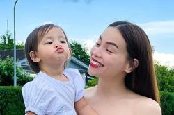 Gia đình Hồ Ngọc Hà 'đại náo' khu vui chơi: Subeo thử sức cảm giác mạnh, Leon - Lisa cổ vũ nhiệt tình