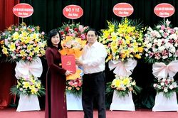 Chân dung Quyền Bộ trưởng Bộ Y tế Đào Hồng Lan