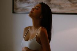 Mẹ bầu Phạm Quỳnh Anh rạng ngời trong tháng cuối thai kì, tiết lộ thời gian lâm bồn