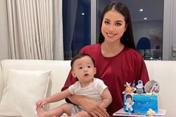 Phạm Hương tổ chức sinh nhật cho quý tử, nhan sắc bà mẹ 2 con chiếm spotlight