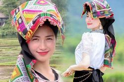 'Tắc kè hoa' như Hòa Minzy mặc trang phục nào cũng đẹp