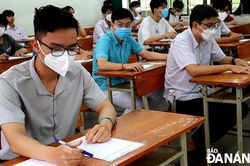 Sẽ xử lý thí sinh làm lọt đề thi Toán ra bên ngoài