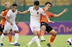 Tiến Linh san bằng số bàn thắng của Công Phượng