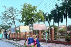 'Thánh quỵt' tân trang nhan sắc như tắc kè hoa, tiếp tục xuyên Việt