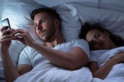 Chồng bất ngờ bị người lạ mặt gây sự, vợ sốc nặng khi biết sự thật vì sao chồng lại bị như thế