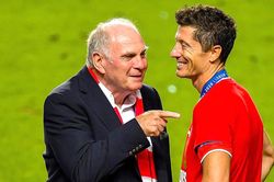 Chuyển nhượng Barcelona: Những bí ẩn trong thương vụ Lewandowski