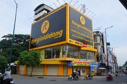 Bay mất hàng chục nghìn tỷ, tháng đen tối của tỷ phú bán lẻ Việt