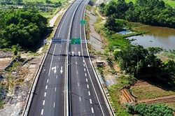 Yêu cầu khởi công toàn bộ 729 km cao tốc Bắc - Nam trước ngày 31-12
