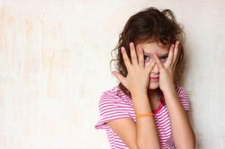 8 đặc điểm của trẻ thiếu tự tin