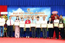 Nông dân Châu Thành thi đua sản xuất - kinh doanh giỏi