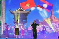 'Bản tình ca Sơn La-Luông Pha Băng'