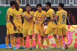 Bóng đá Việt Nam hôm nay: HAGL vs Bình Dương (17h00). Hà Nội vs Sài Gòn (19h15)