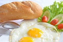 Sai lầm khi ăn sáng biến thực phẩm thành 'kẻ thù' tàn phá dạ dày, gan, thận