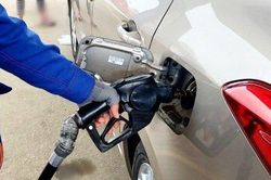 Giá xăng bán lẻ tại Mỹ sụt giảm