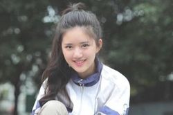 Hình lúc nhỏ của Triệu Lộ Tư bất ngờ được đào lại, nhan sắc thế nào mà khiến Cnet bùng nổ tranh luận?
