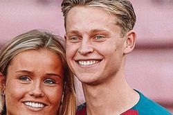 De Jong không thể rời Barca vì sợ vợ?