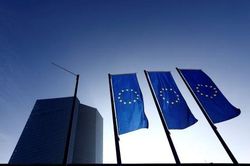 ECB bất ngờ nâng lãi suất lần đầu sau 11 năm