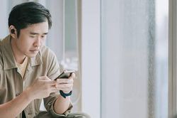 Tôi bị vợ ép nghỉ chơi với bạn thân khác giới