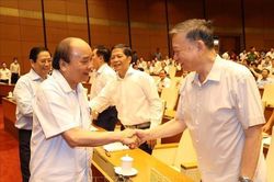 Hội nghị toàn quốc nghiên cứu, học tập, quán triệt Nghị quyết Hội nghị Trung ương 5, khóa XIII
