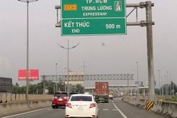 Đề xuất mở rộng cao tốc TP.HCM – Trung Lương lên 8 làn xe