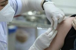 Làm sao để đẩy nhanh tỉ lệ tiêm chủng COVID-19 ở các địa phương?