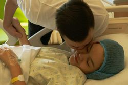 Cuộc sống bỉm sữa của Phạm Quỳnh Anh, được bạn trai cưng chiều như bà hoàng