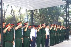 Chủ nhiệm Tổng Cục chính trị Quân đội Nhân dân Việt Nam, Đại tướng Lương Cường viếng các nghĩa trang liệt sĩ quốc gia