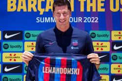 Vì sao Barca không sẵn tiền nhưng vẫn có thể mua sắm như 'đại gia'
