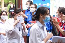 Chào tuần mới: Phút giây lặng lẽ mong chờ