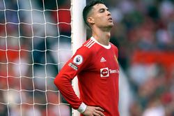 Chuyển nhượng MU 25/7: MU săn tiền đạo 'nhanh nhất thế giới', mở lối thoát cho Ronaldo