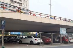 Sẽ cưỡng chế đơn vị sử dụng gầm cầu đường bộ làm bãi đỗ xe trái phép