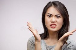 Người yêu cũ mời đi ăn cưới sau khi 'cắm sừng' tôi