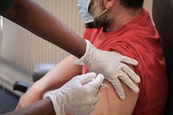 Pháp ứng phó nguy cơ lây lan bệnh đậu mùa khỉ