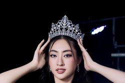 Hoa hậu Lương Thùy Linh tốt nghiệp ĐH Ngoại thương loại xuất sắc