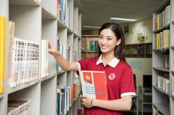 Lương Thùy Linh: Hoa hậu tài sắc vẹn toàn của showbiz Việt