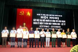 Kim Sơn gặp mặt đại biểu người có công nhân kỷ niệm 75 năm ngày Thương binh, liệt sỹ