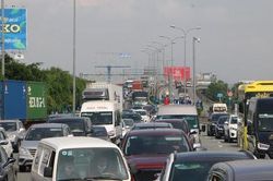 Cao tốc TPHCM – Long Thành – Dầu Giây ùn ứ do nhiều xe chưa dán thẻ ETC