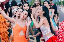 Diễu hành carnival Miss World Vietnam 2022 bị 'ném đá', BTC nói gì?