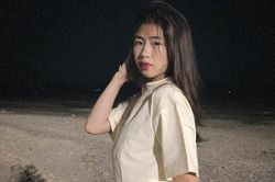 Thanh Nhã khoe nhan sắc giản dị giữa biển đêm