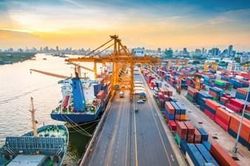 Từ 1/8, TPHCM thu phí công trình dịch vụ, tiện ích công cộng khu vực cửa khẩu cảng biển