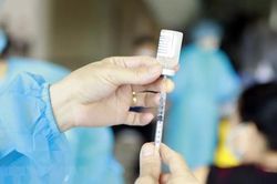 Thủ tướng yêu cầu không để vaccine Covid-19 quá hạn