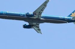 Máy bay hạ cánh khẩn vì sự cố, Vietnam Airlines nói gì?