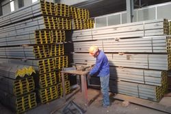 Giá thép giảm lần thứ 11: Doanh nghiệp thép liên tục báo lỗ