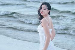 Sắc vóc gái hai con của bà xã Phan Văn Đức