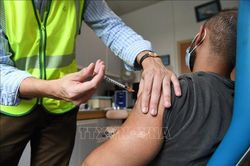 Người dân Pháp tích cực tiêm vaccine phòng bệnh đậu mùa khỉ