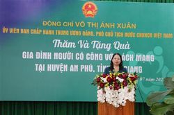 Phó Chủ tịch nước: Huyện An Phú (An Giang) cần phát triển để xứng đáng với truyền thống anh hùng