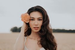 Thùy Tiên khoe visual cực phẩm, bí quyết có làn da căng bóng tựa nàng thơ là gì?