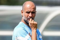 Pep Guardiola xác nhận Man City tổn thất lực lượng trận gặp Liverpool
